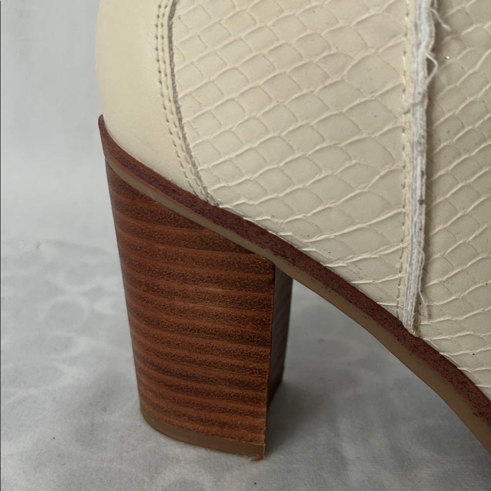 MIA Cream Leather Snake Print Raylyn Heeled Cowgirl Boots Shoes **Size 7** 🌸🌸 - Picture 7 of 8